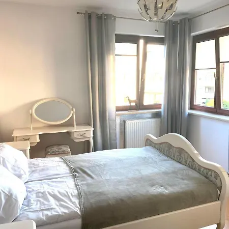 Apartmán Wakacyjny Blisko Plazy. *